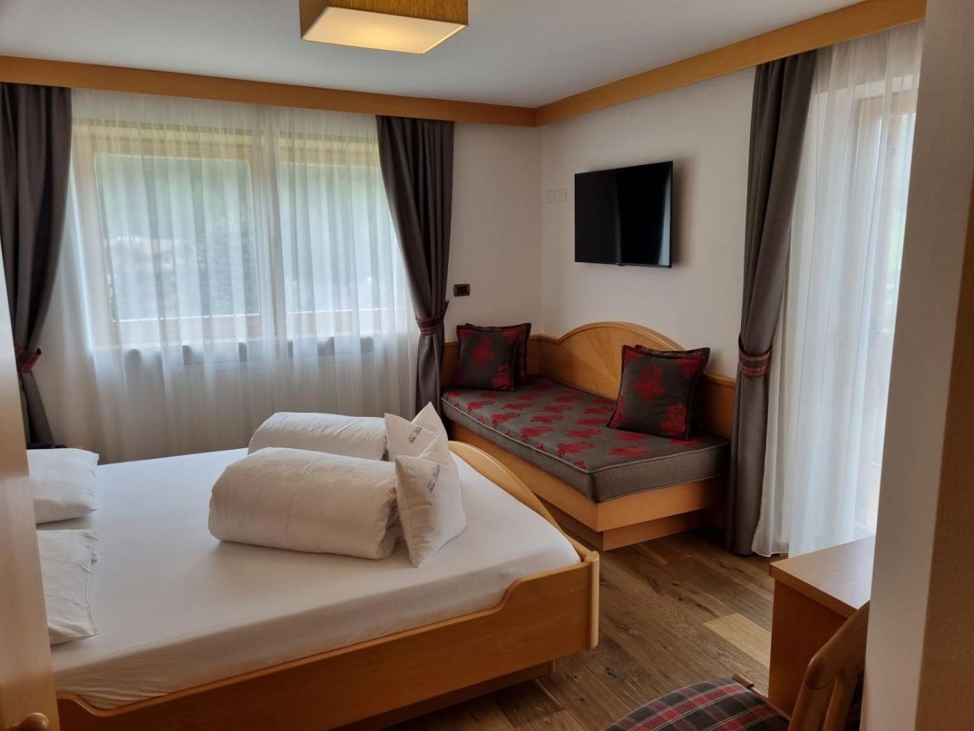Hotel Muliac Селва ди Вал Гардена Екстериор снимка